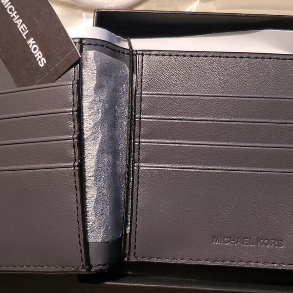 Michael kors man's wallet box set gorgeous - Picture 5 of 9